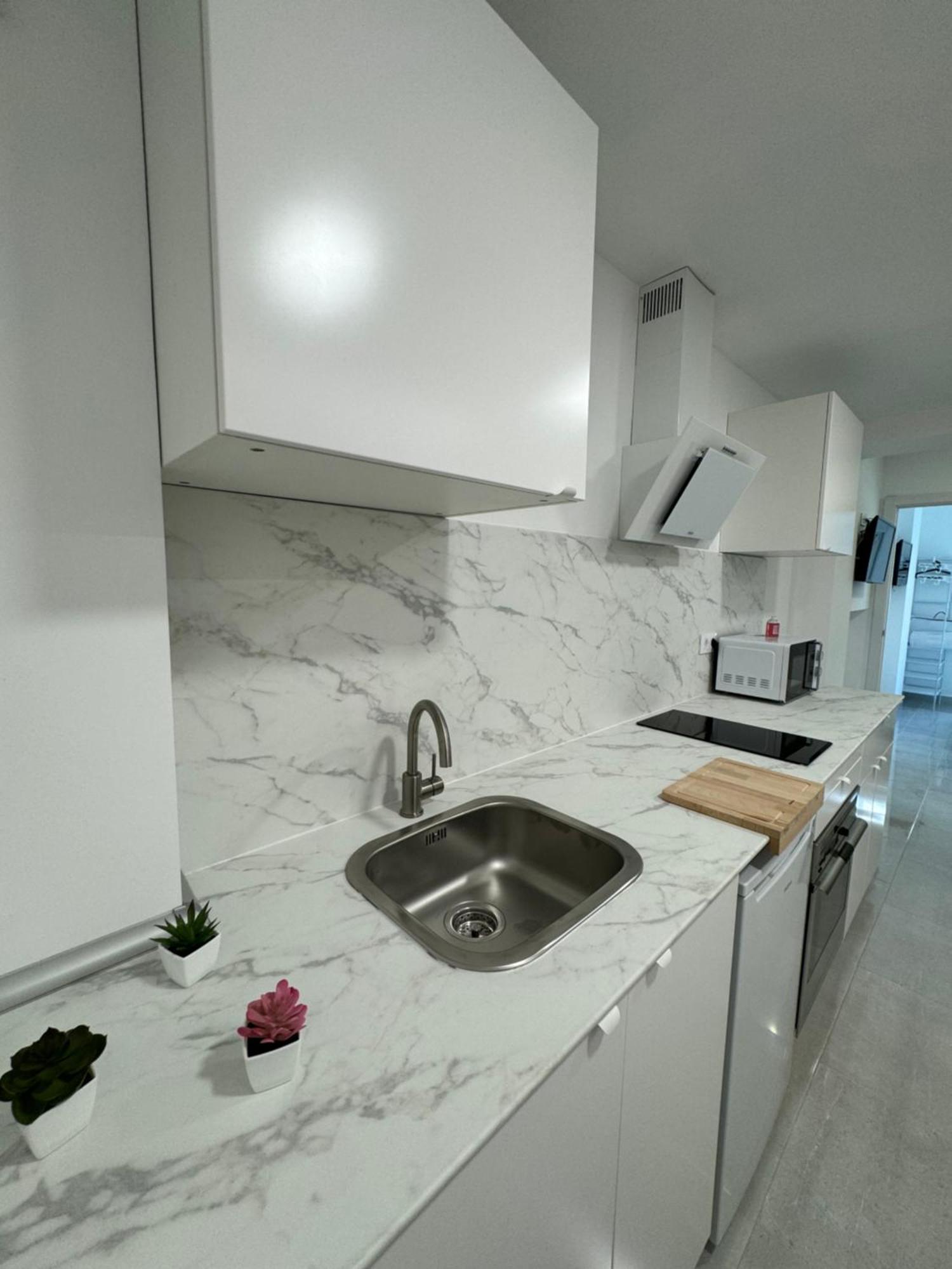 אלמנסה Apartamento Leon Centrico, Moderno Y Muy Equipado מראה חיצוני תמונה